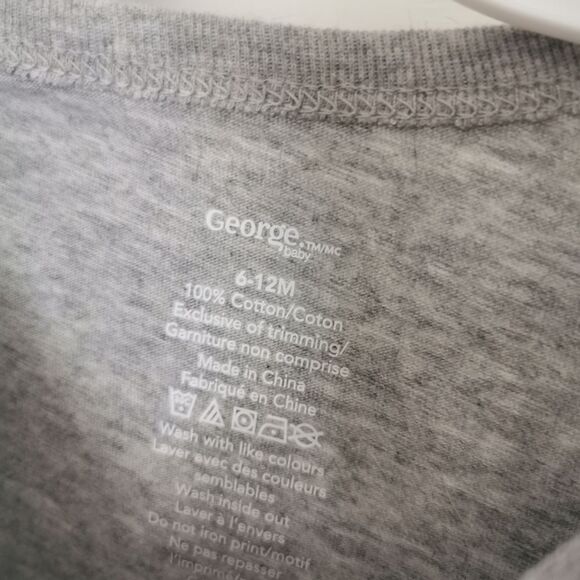 5/$10 George boys onesie size 6-12 m - Picture 3 of 4